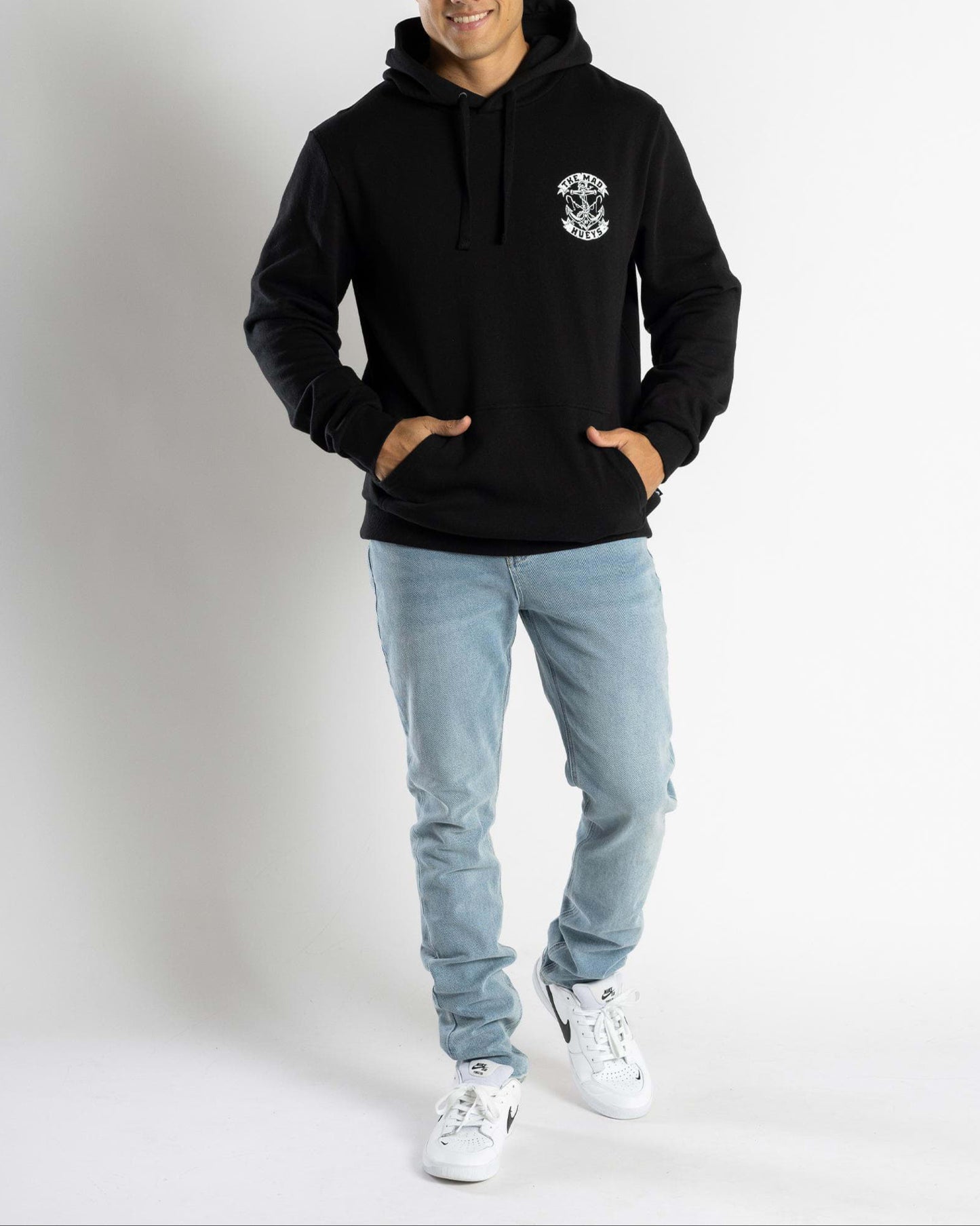 The Mad Hueys drop anchor hood
