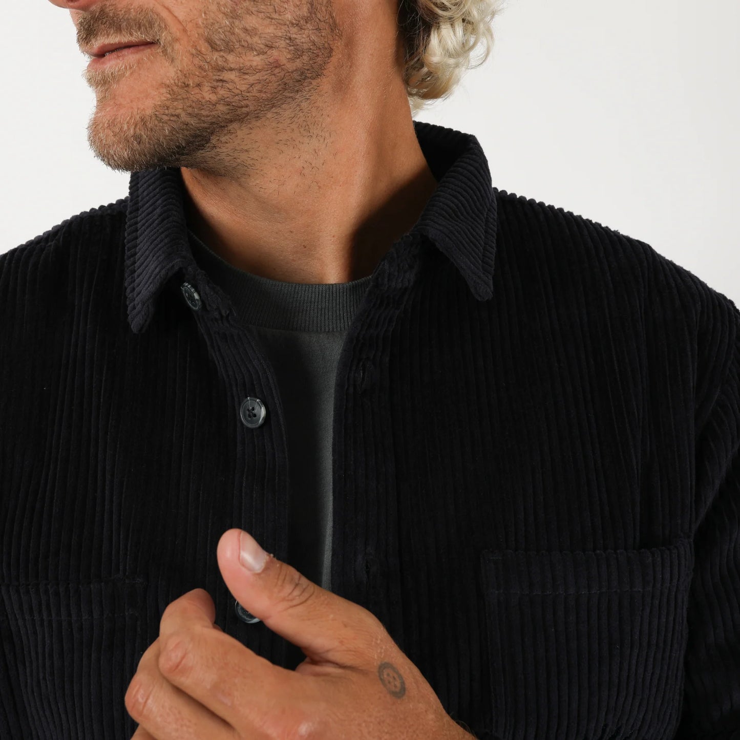 T & C surf motion cord shirt