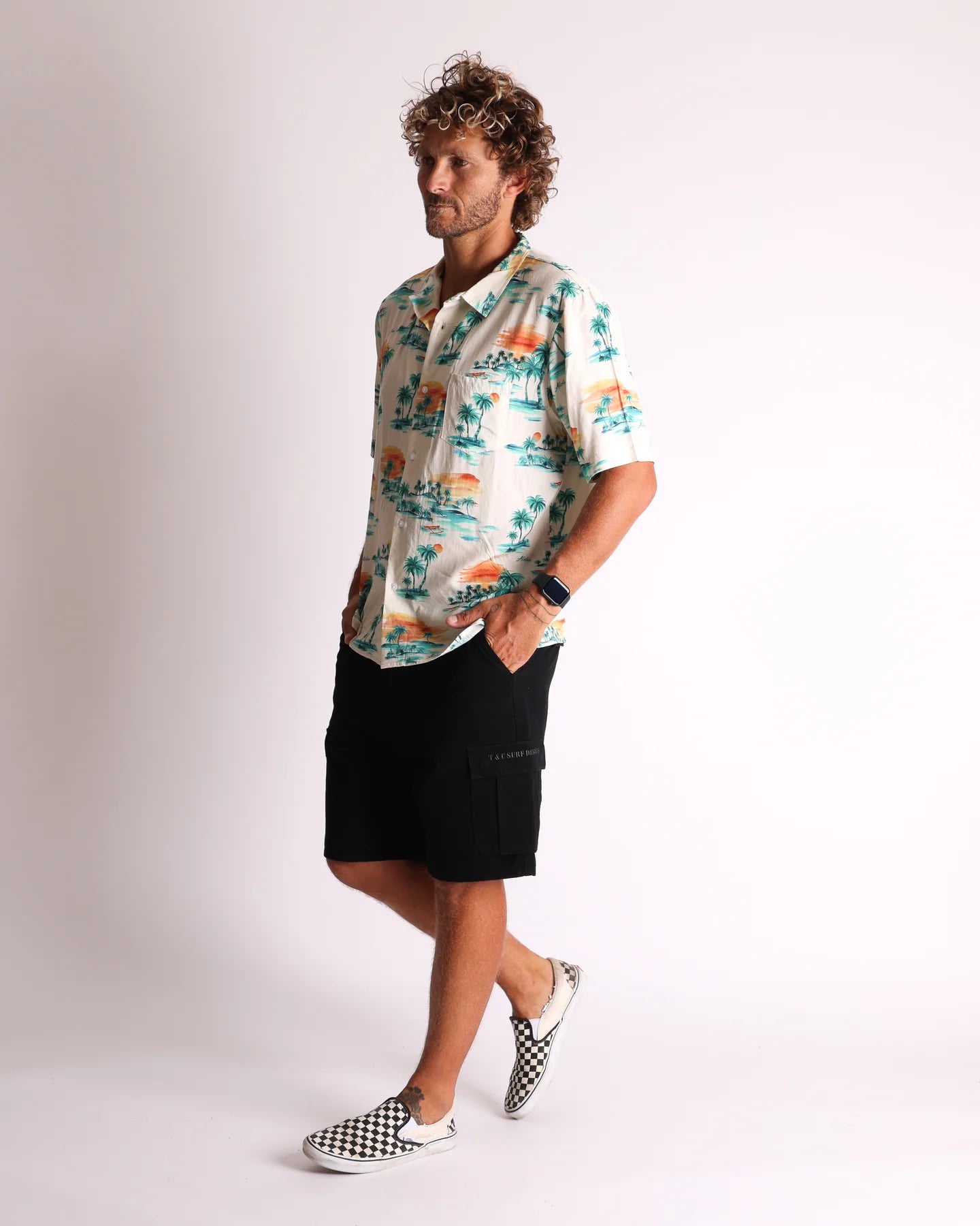 T & C Day Trip Tropical S/S Shirt