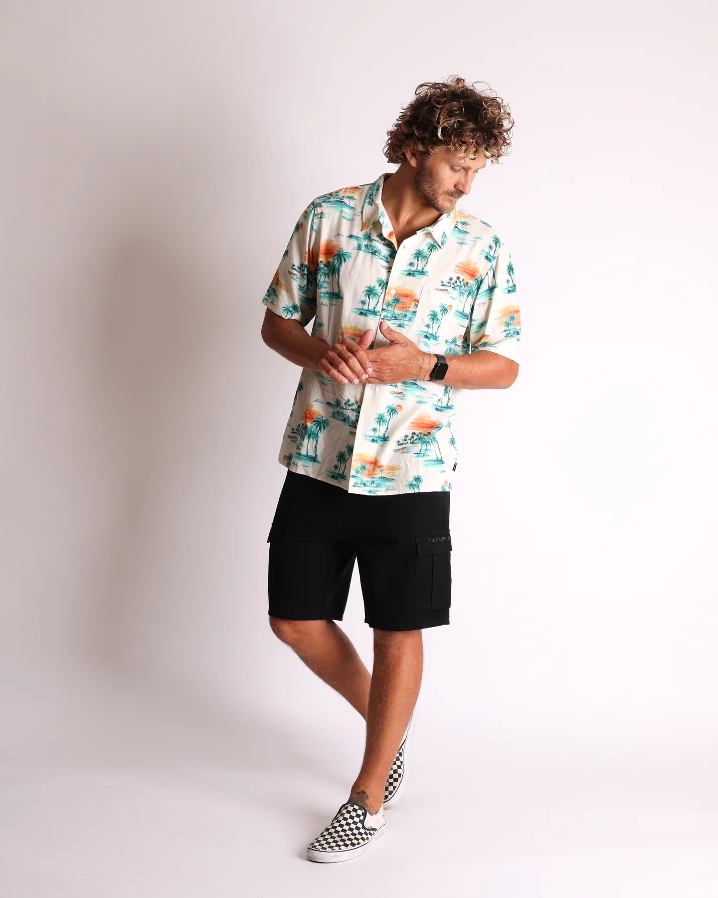 T & C Day Trip Tropical S/S Shirt