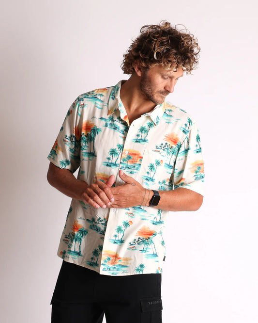 T & C Day Trip Tropical S/S Shirt