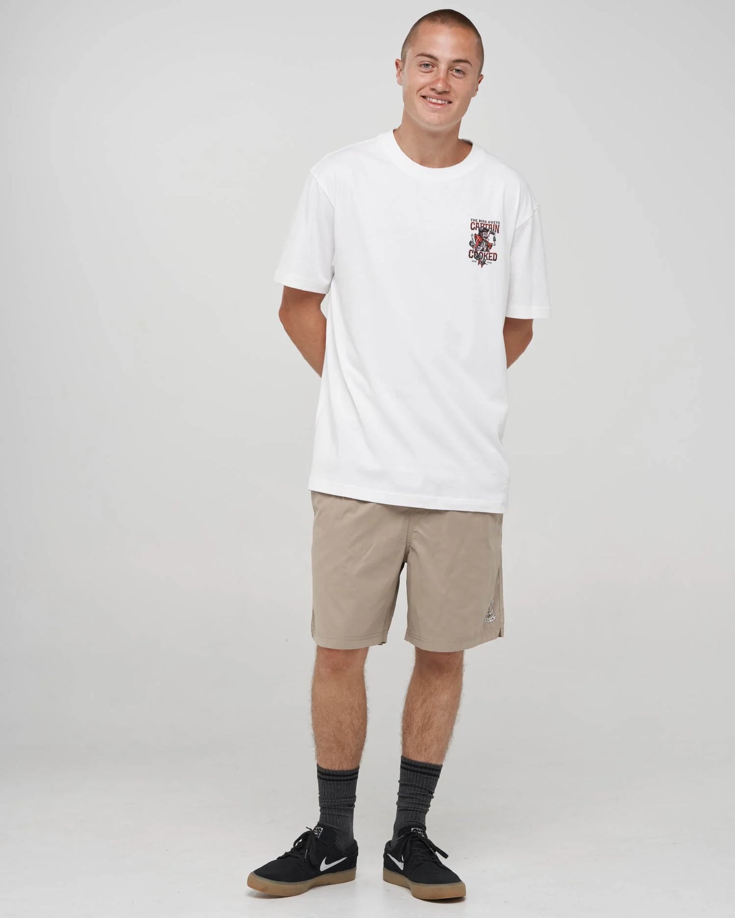 The Mad Hueys Plank Captain Cooked Tee l White