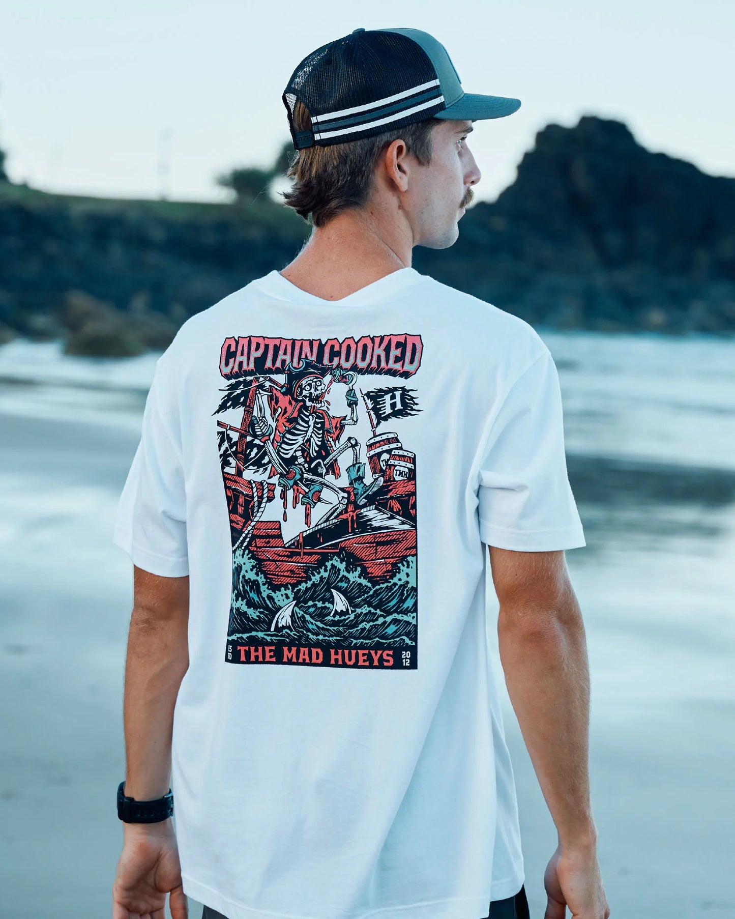 The Mad Hueys Plank Captain Cooked Tee l White