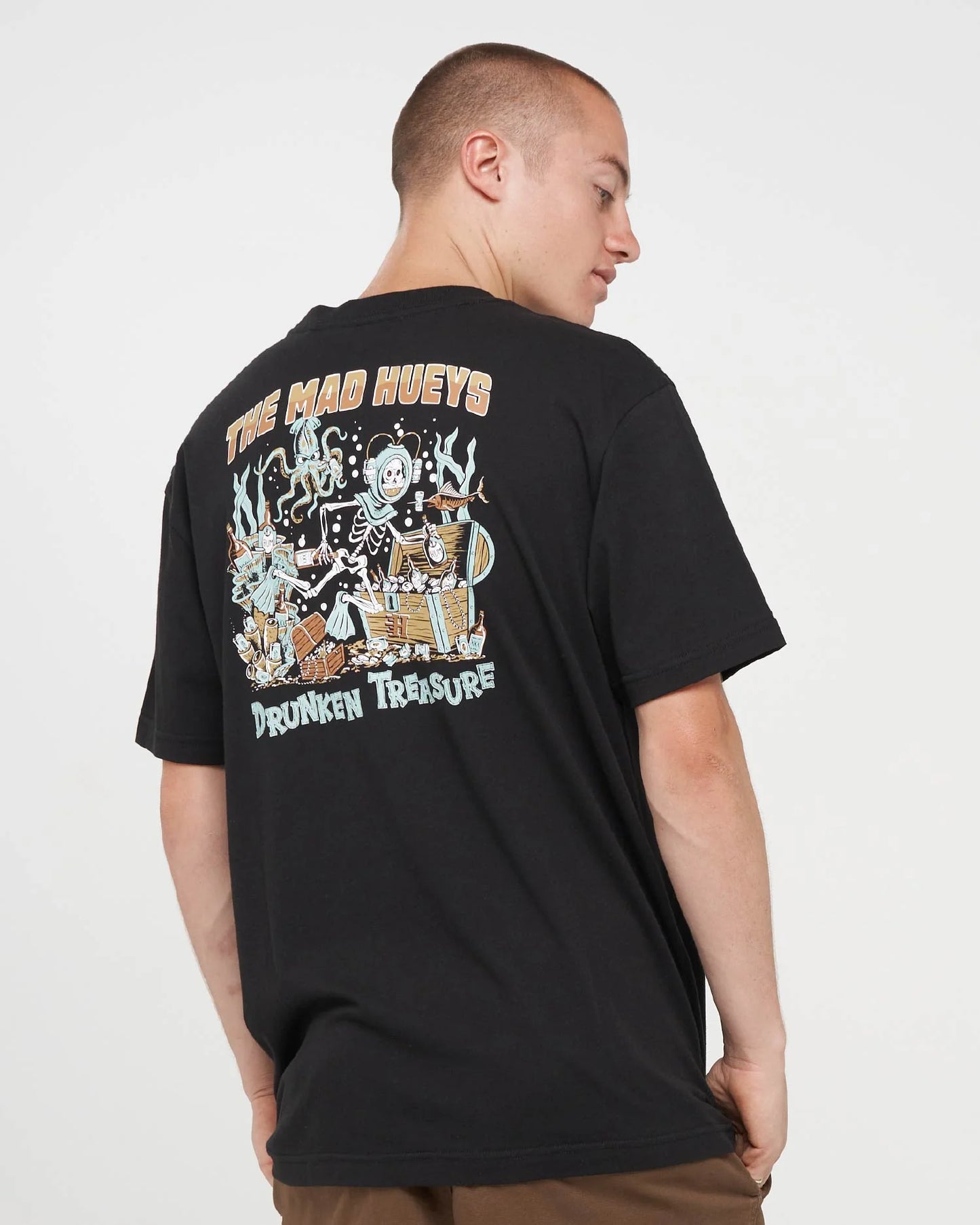 The Mad hueys Drunken Treasure Tee l Black
