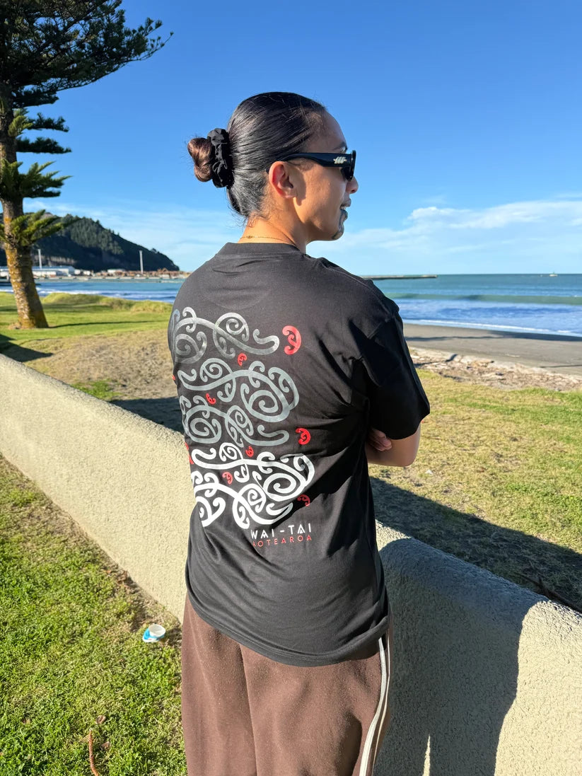Wai-Tai Nanekoti Unisex Tee | Black