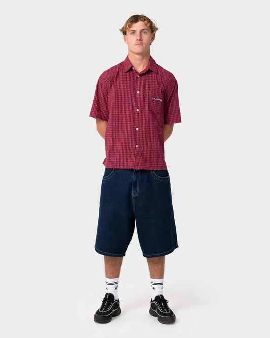 Rusty Defender Short Sleeve Shirt | Vintage Red