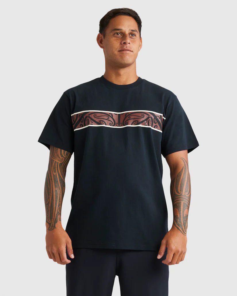 Quiksilver X Kehu Butler Kowhaiwhai Mangopare Panel Tee Black/Red