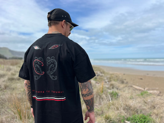 WAI-TAI  Tipua T- shirt black