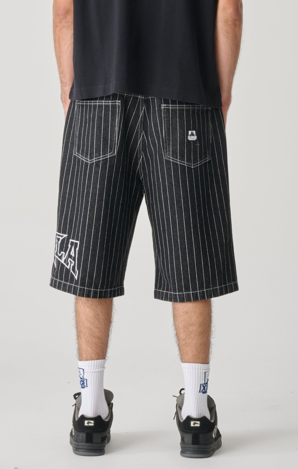 XLARGE LA star baggy bull denim short